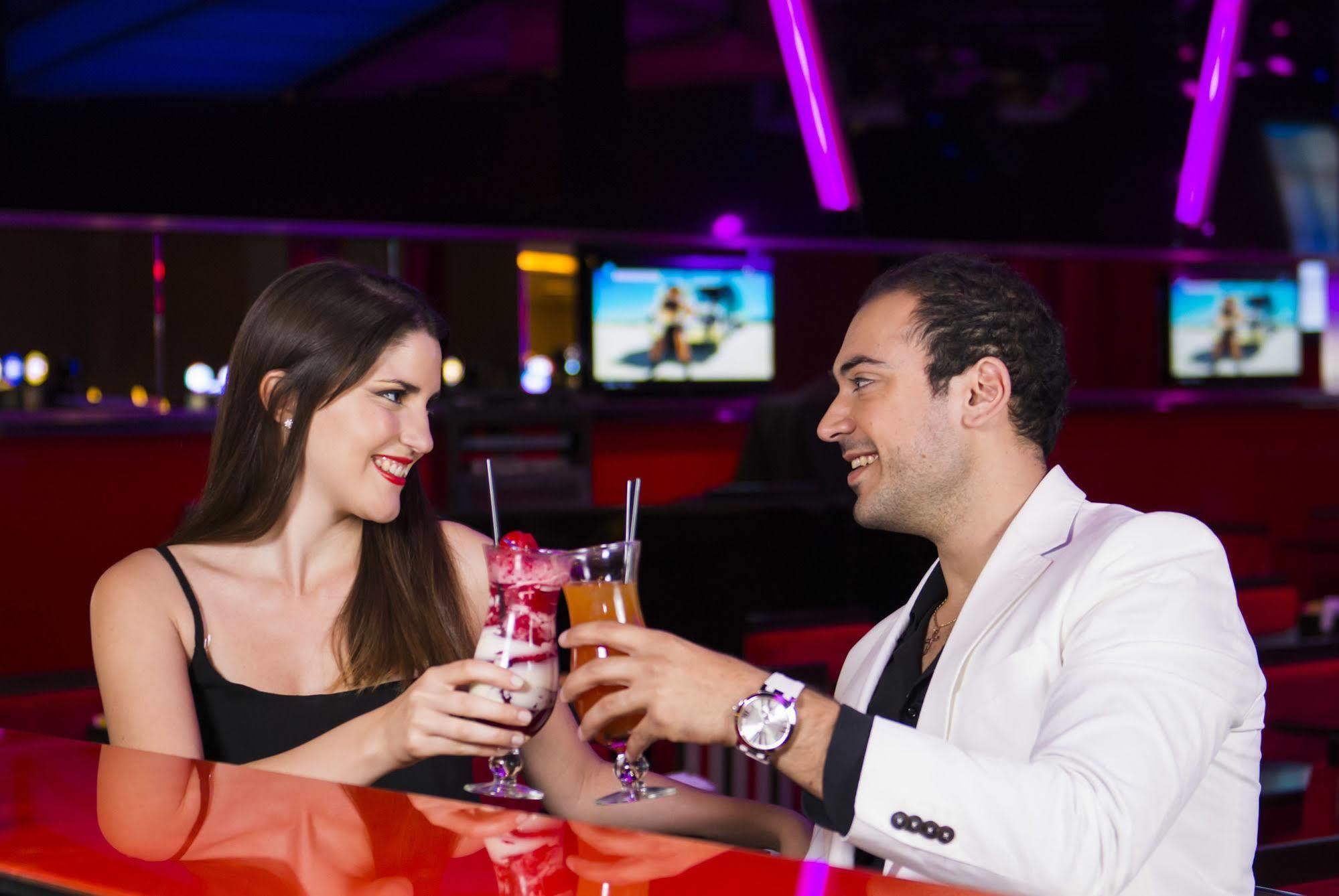 Hotel Casino Magic Неукен Экстерьер фото
