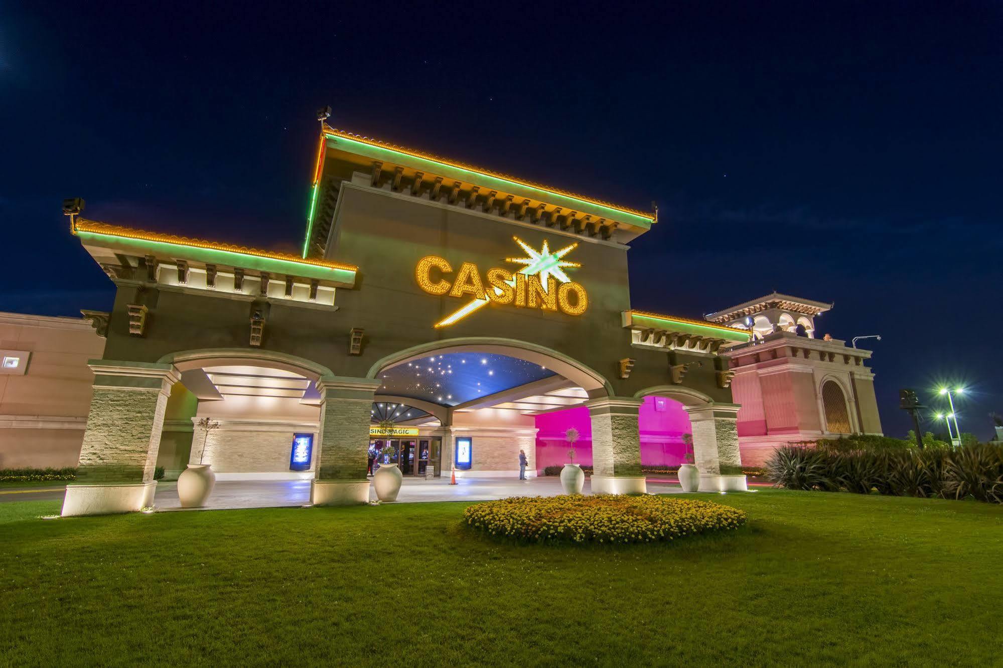Hotel Casino Magic Неукен Экстерьер фото